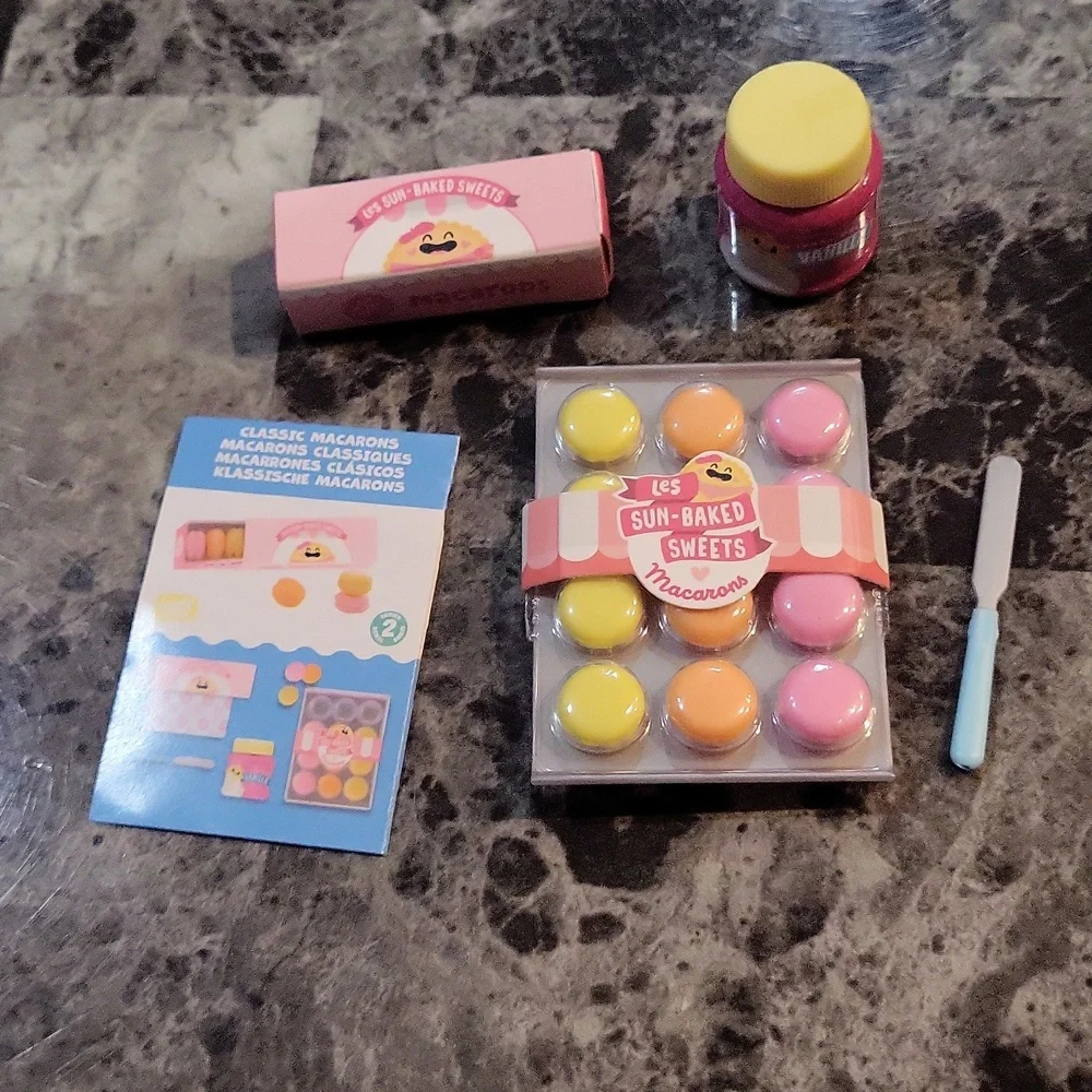 Miniverse Make It Mini Cafe Classic Macarons